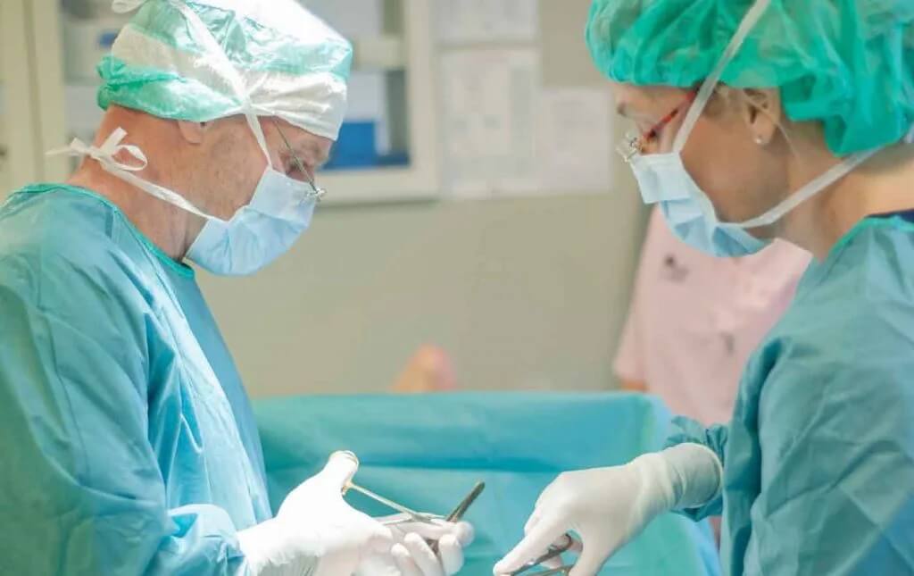 جراحی کف پای صاف